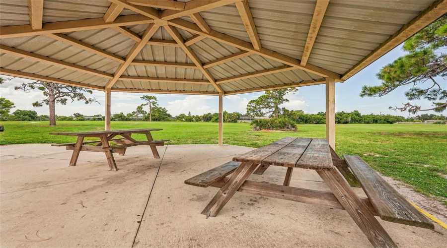 Venice, Florida 34293, 3 Bedroom Bedrooms, ,2 Bathroombathrooms,Residential,For Sale,Shamrock,0,Mfra4702591