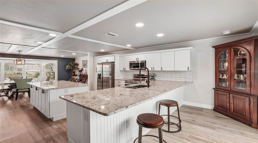 Venice, Florida 34293, 3 Bedroom Bedrooms, ,2 Bathroombathrooms,Residential,For Sale,Shamrock,0,Mfra4702591