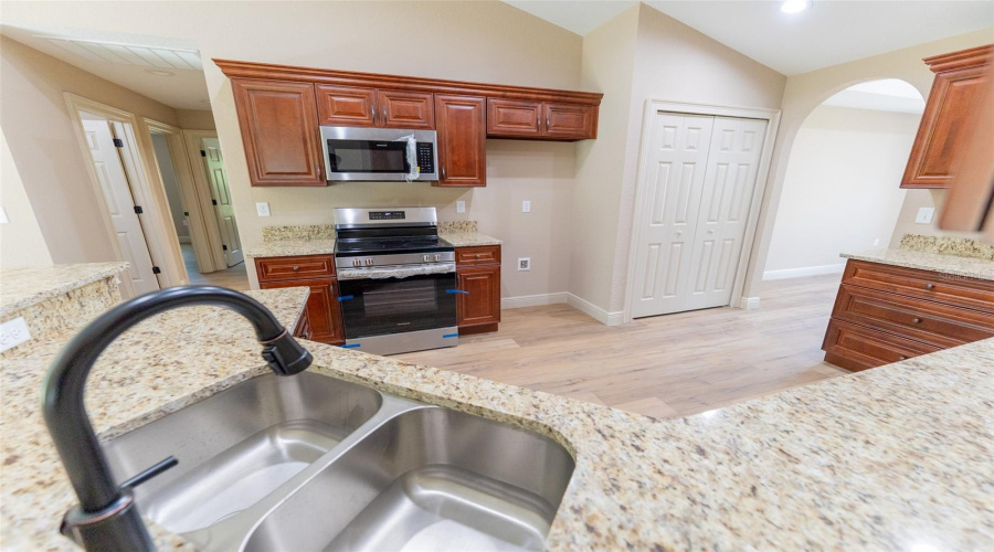 Dunnellon, Florida 34432, 3 Bedroom Bedrooms, ,2 Bathroombathrooms,Residential,For Sale,127Th,0,Mfrom731167