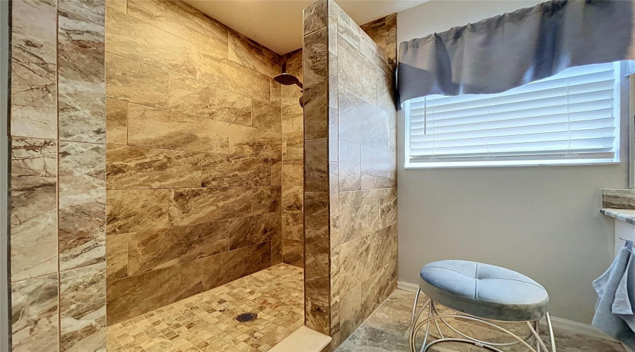 Amazing Shower With No Doors