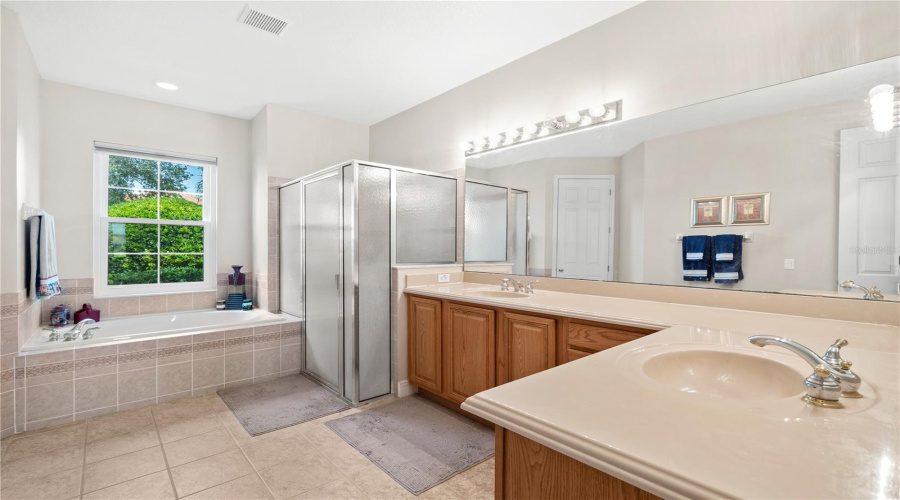 Kissimmee, Florida 34746, 4 Bedroom Bedrooms, ,3 Bathroombathrooms,Residential,For Sale,Somerset,0,Mfro6436346