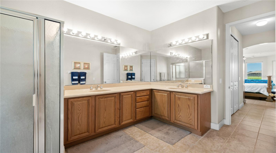 Kissimmee, Florida 34746, 4 Bedroom Bedrooms, ,3 Bathroombathrooms,Residential,For Sale,Somerset,0,Mfro6436346