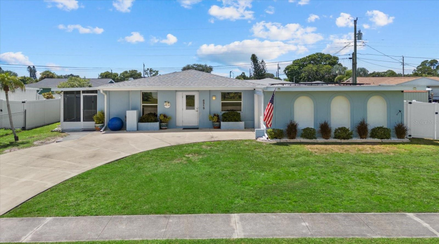 North Port, Florida 34287, 2 Bedroom Bedrooms, ,2 Bathroombathrooms,Residential,For Sale,Jordan,0,Mfrn6145452