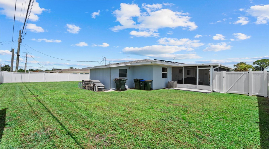 North Port, Florida 34287, 2 Bedroom Bedrooms, ,2 Bathroombathrooms,Residential,For Sale,Jordan,0,Mfrn6145452