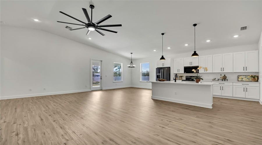 Brooksville, Florida 34613, 4 Bedroom Bedrooms, ,3 Bathroombathrooms,Residential,For Sale,Meadow Swallow,0,Mfro6436946