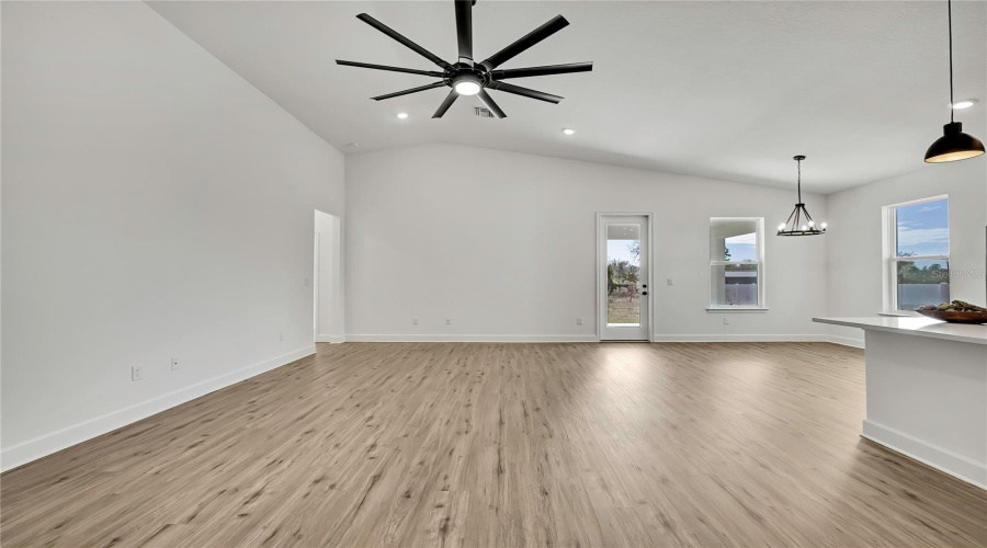 Brooksville, Florida 34613, 4 Bedroom Bedrooms, ,3 Bathroombathrooms,Residential,For Sale,Meadow Swallow,0,Mfro6436946
