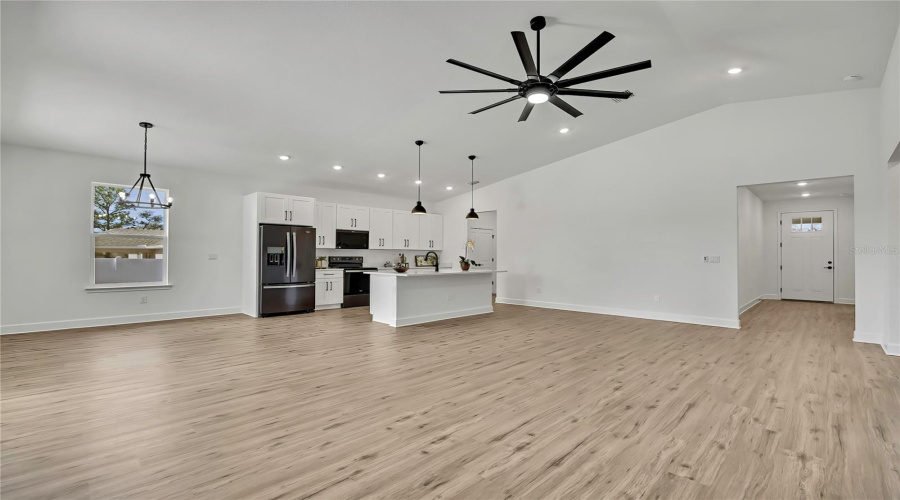 Brooksville, Florida 34613, 4 Bedroom Bedrooms, ,3 Bathroombathrooms,Residential,For Sale,Meadow Swallow,0,Mfro6436946