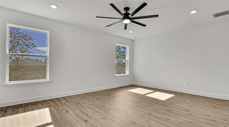 Brooksville, Florida 34613, 4 Bedroom Bedrooms, ,3 Bathroombathrooms,Residential,For Sale,Meadow Swallow,0,Mfro6436946