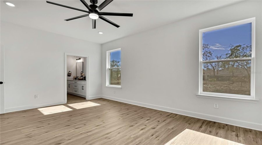 Brooksville, Florida 34613, 4 Bedroom Bedrooms, ,3 Bathroombathrooms,Residential,For Sale,Meadow Swallow,0,Mfro6436946