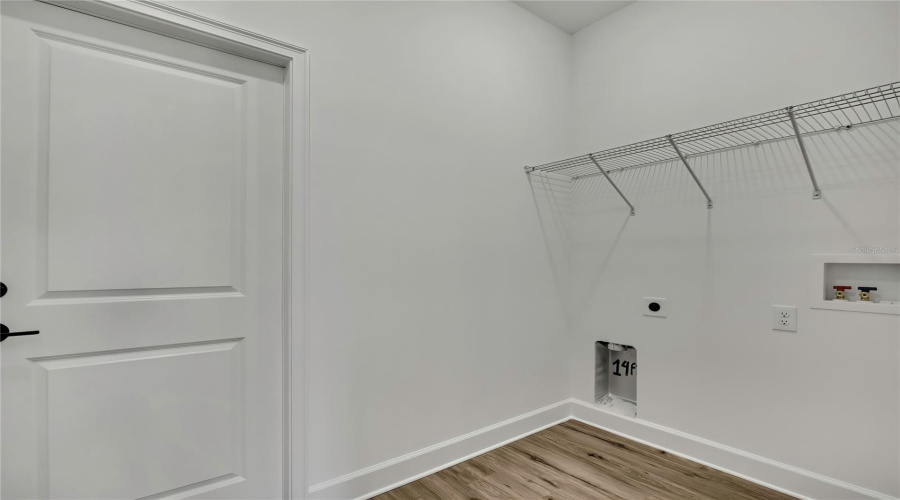 Brooksville, Florida 34613, 4 Bedroom Bedrooms, ,3 Bathroombathrooms,Residential,For Sale,Meadow Swallow,0,Mfro6436946
