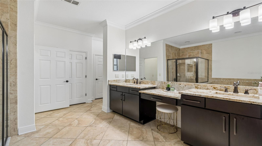Lutz, Florida 33558, 5 Bedroom Bedrooms, ,4 Bathroombathrooms,Residential,For Sale,Feather Grass Loop,0,Mfrtb8534872