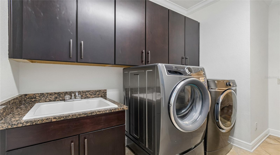 Lutz, Florida 33558, 5 Bedroom Bedrooms, ,4 Bathroombathrooms,Residential,For Sale,Feather Grass Loop,0,Mfrtb8534872