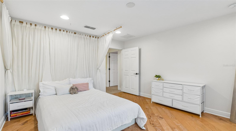 Lutz, Florida 33558, 5 Bedroom Bedrooms, ,4 Bathroombathrooms,Residential,For Sale,Feather Grass Loop,0,Mfrtb8534872
