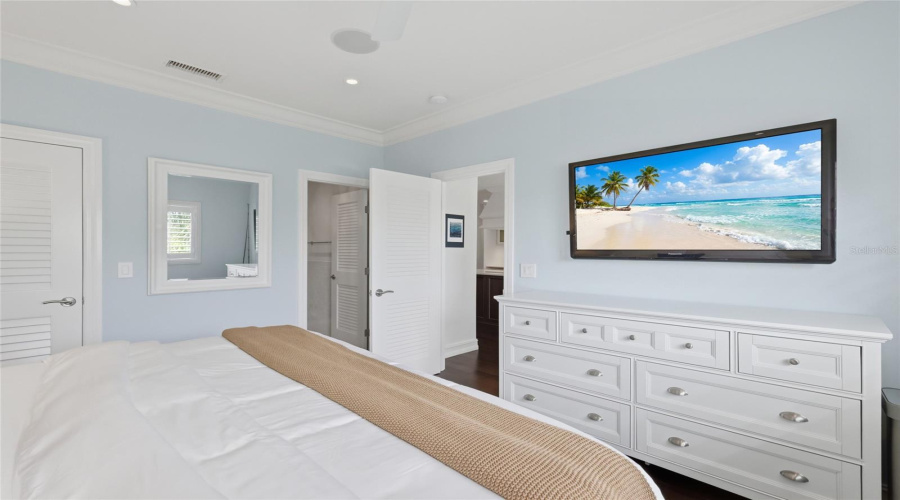 Features Walk-In Closet And En-Suite Bath