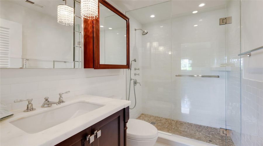 Custom En-Suite Bath
