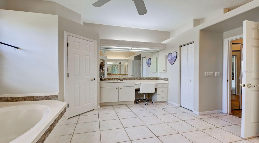 Venice, Florida 34292, 4 Bedroom Bedrooms, ,3 Bathroombathrooms,Residential,For Sale,Wild Pine,0,Mfrn6144613