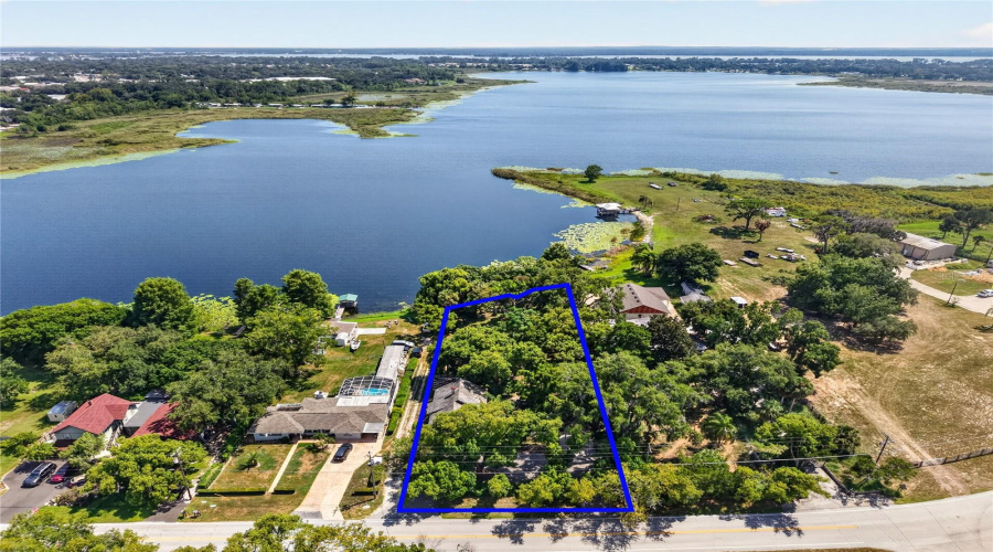 Tavares, Florida 32778, 3 Bedroom Bedrooms, ,3 Bathroombathrooms,Residential,For Sale,Dora,0,Mfrg5116573