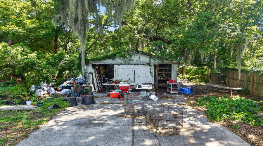 Garage