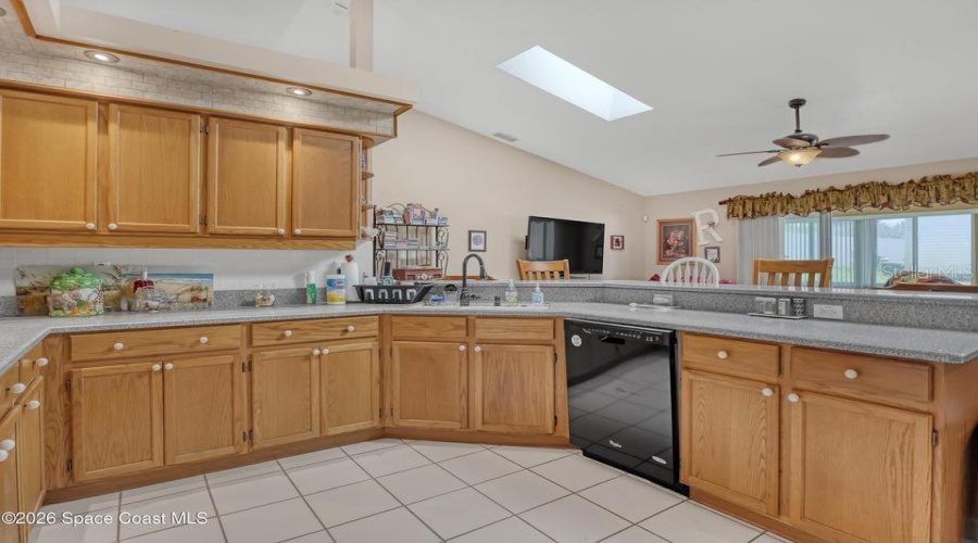 Titusville, Florida 32796, 3 Bedroom Bedrooms, ,2 Bathroombathrooms,Residential,For Sale,Tangle,0,Mfro6437006