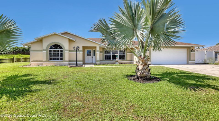 Titusville, Florida 32796, 3 Bedroom Bedrooms, ,2 Bathroombathrooms,Residential,For Sale,Tangle,0,Mfro6437006