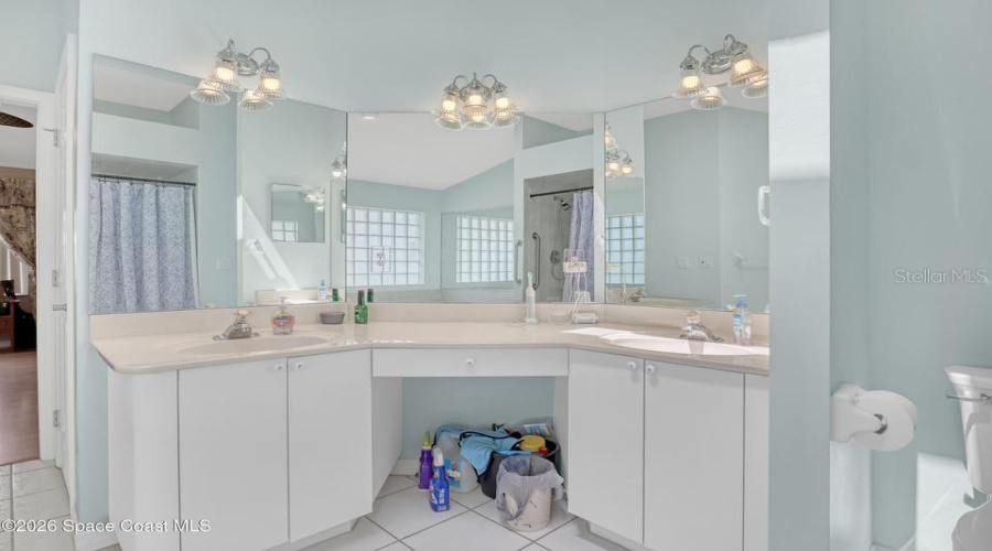 Titusville, Florida 32796, 3 Bedroom Bedrooms, ,2 Bathroombathrooms,Residential,For Sale,Tangle,0,Mfro6437006