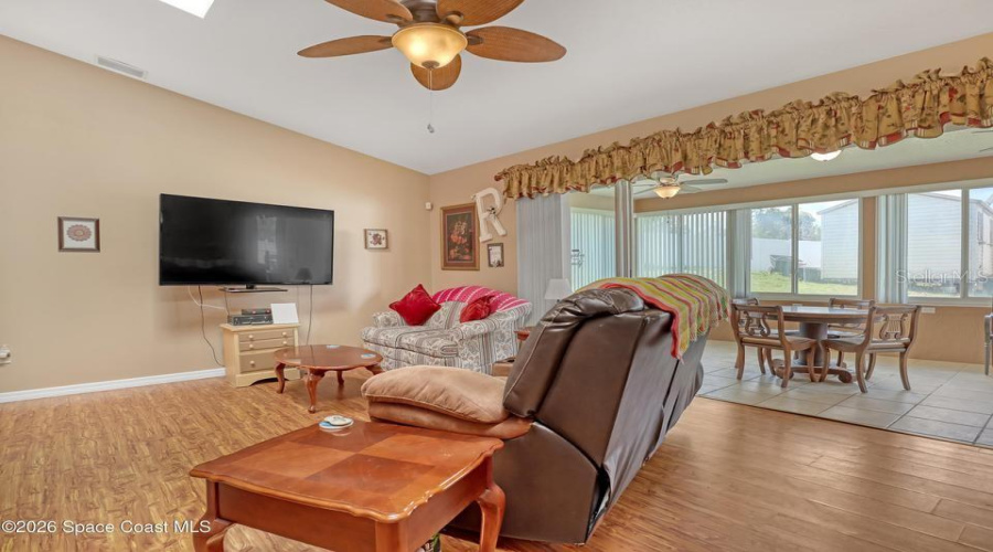 Titusville, Florida 32796, 3 Bedroom Bedrooms, ,2 Bathroombathrooms,Residential,For Sale,Tangle,0,Mfro6437006