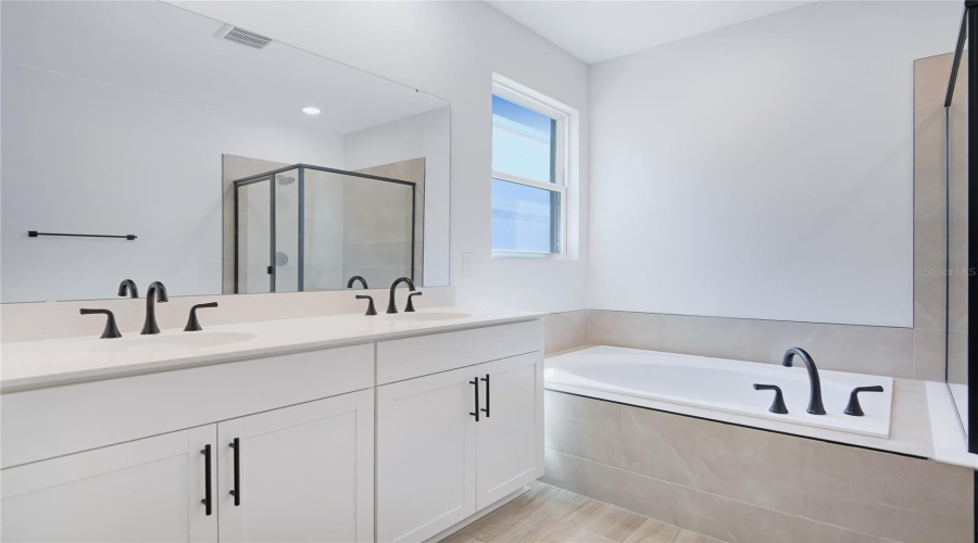 Tavares, Florida 32778, 4 Bedroom Bedrooms, ,3 Bathroombathrooms,Residential,For Sale,Sawtooth,0,Mfrs5113529
