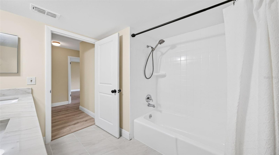 Winter Park, Florida 32792, 4 Bedroom Bedrooms, ,2 Bathroombathrooms,Residential,For Sale,Lodge Pole,0,Mfro6417303