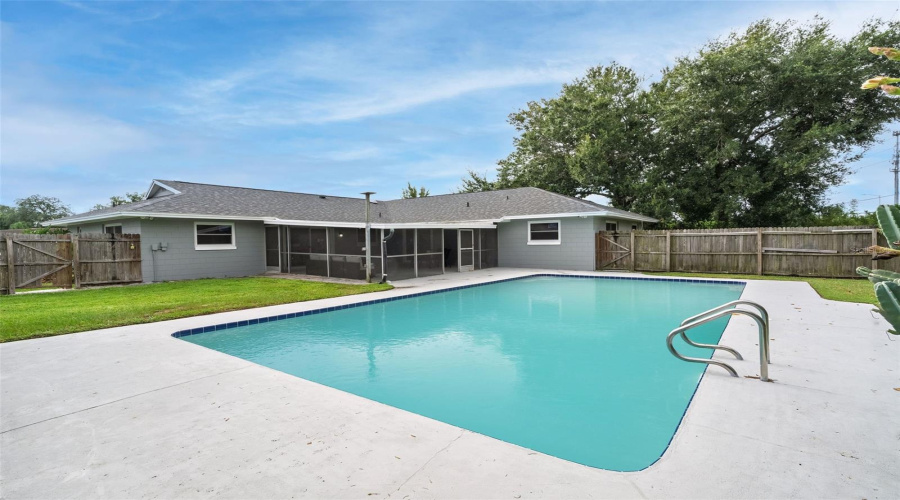 Winter Park, Florida 32792, 4 Bedroom Bedrooms, ,2 Bathroombathrooms,Residential,For Sale,Lodge Pole,0,Mfro6417303