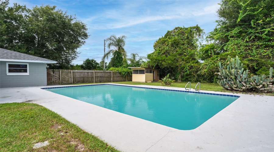 Winter Park, Florida 32792, 4 Bedroom Bedrooms, ,2 Bathroombathrooms,Residential,For Sale,Lodge Pole,0,Mfro6417303
