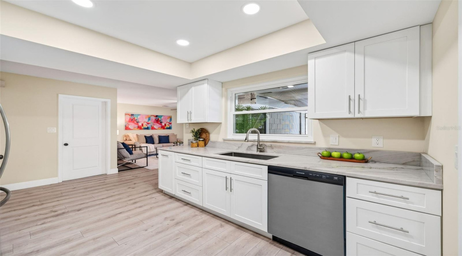 Winter Park, Florida 32792, 4 Bedroom Bedrooms, ,2 Bathroombathrooms,Residential,For Sale,Lodge Pole,0,Mfro6417303