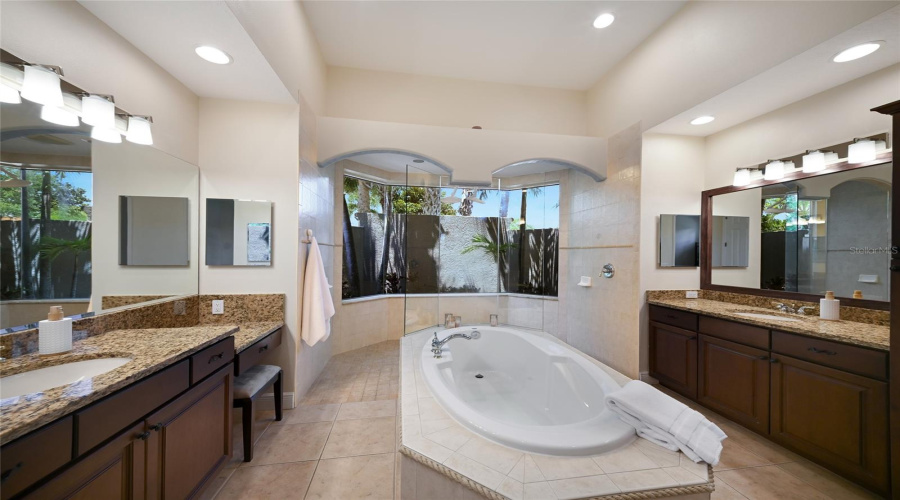 Lakewood Ranch, Florida 34202, 5 Bedroom Bedrooms, ,4 Bathroombathrooms,Residential,For Sale,Bowfin,0,Mfra4693544