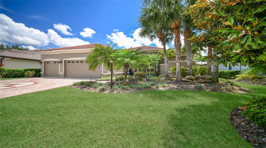 Lakewood Ranch, Florida 34202, 5 Bedroom Bedrooms, ,4 Bathroombathrooms,Residential,For Sale,Bowfin,0,Mfra4693544