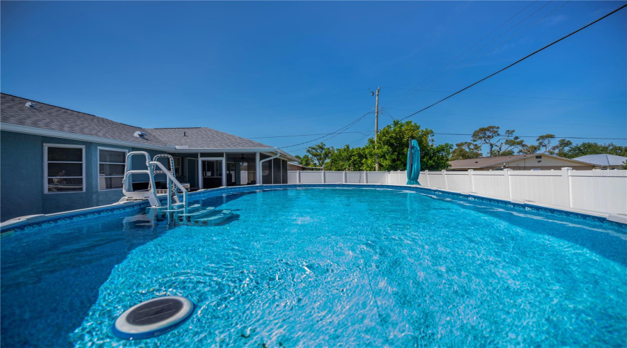 Venice, Florida 34293, 2 Bedroom Bedrooms, ,2 Bathroombathrooms,Residential,For Sale,Nantucket,0,Mfrn6145011