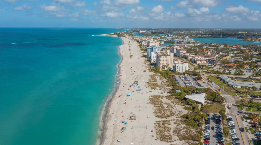 Venice, Florida 34293, 2 Bedroom Bedrooms, ,2 Bathroombathrooms,Residential,For Sale,Nantucket,0,Mfrn6145011