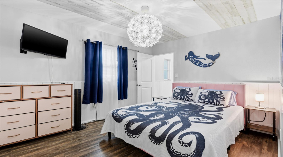 Sarasota, Florida 34242, 6 Bedroom Bedrooms, ,4 Bathroombathrooms,Residential,For Sale,Calle Menorca,0,Mfrtb8541886