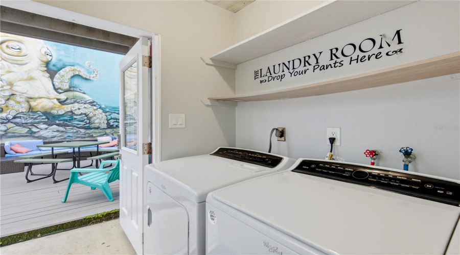 Sarasota, Florida 34242, 6 Bedroom Bedrooms, ,4 Bathroombathrooms,Residential,For Sale,Calle Menorca,0,Mfrtb8541886