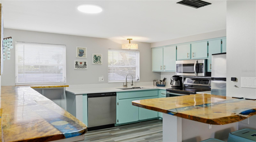 Sarasota, Florida 34242, 6 Bedroom Bedrooms, ,4 Bathroombathrooms,Residential,For Sale,Calle Menorca,0,Mfrtb8541886