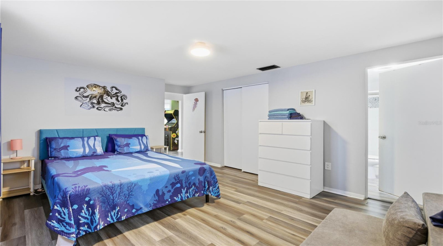 Sarasota, Florida 34242, 6 Bedroom Bedrooms, ,4 Bathroombathrooms,Residential,For Sale,Calle Menorca,0,Mfrtb8541886