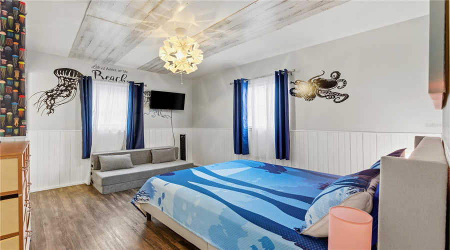 Sarasota, Florida 34242, 6 Bedroom Bedrooms, ,4 Bathroombathrooms,Residential,For Sale,Calle Menorca,0,Mfrtb8541886