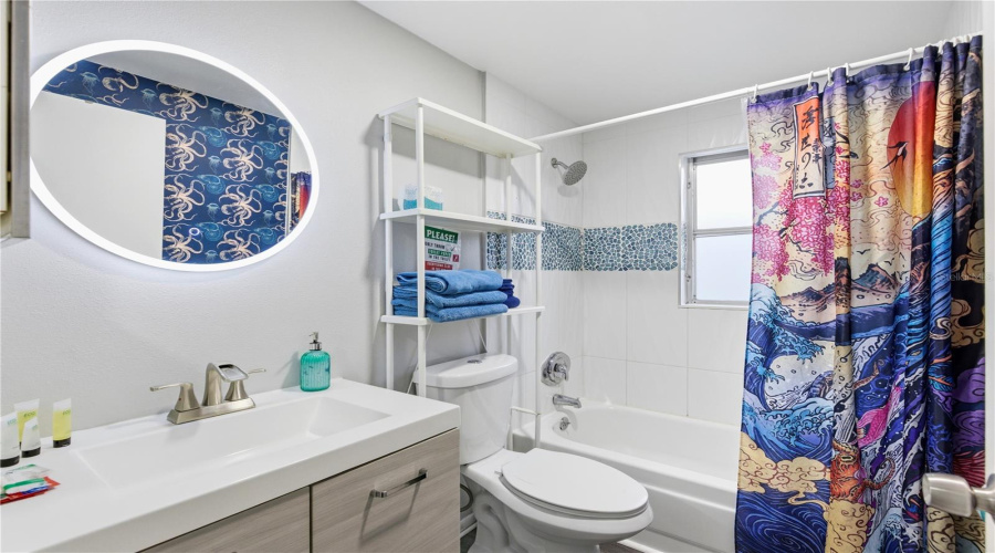 Sarasota, Florida 34242, 6 Bedroom Bedrooms, ,4 Bathroombathrooms,Residential,For Sale,Calle Menorca,0,Mfrtb8541886