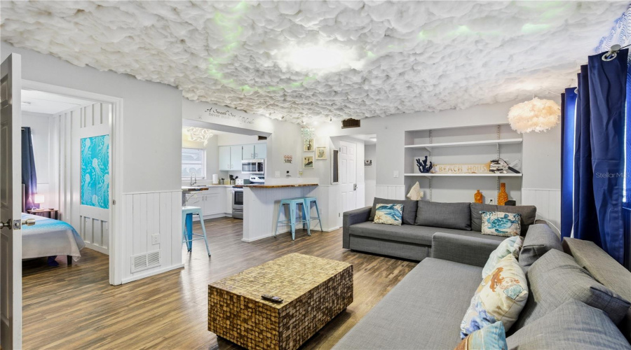 Sarasota, Florida 34242, 6 Bedroom Bedrooms, ,4 Bathroombathrooms,Residential,For Sale,Calle Menorca,0,Mfrtb8541886