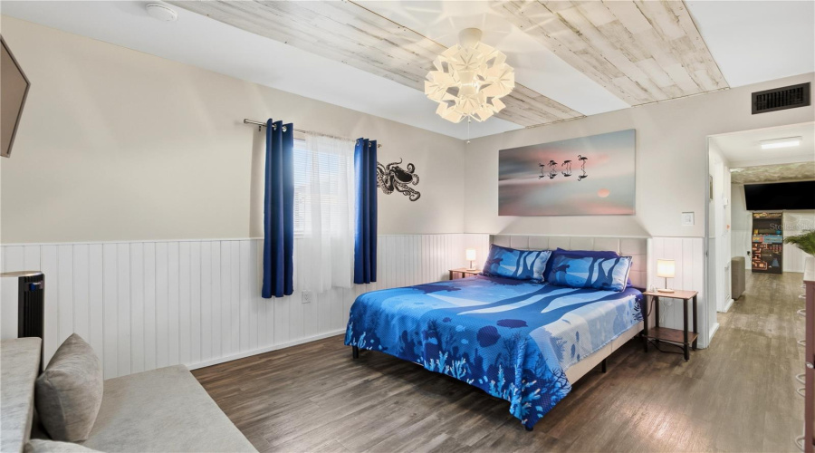 Sarasota, Florida 34242, 6 Bedroom Bedrooms, ,4 Bathroombathrooms,Residential,For Sale,Calle Menorca,0,Mfrtb8541886