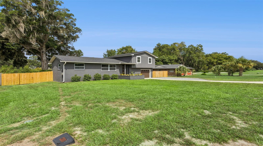 Leesburg, Florida 34788, 3 Bedroom Bedrooms, ,2 Bathroombathrooms,Residential,For Sale,Fairway,0,Mfrg5114734