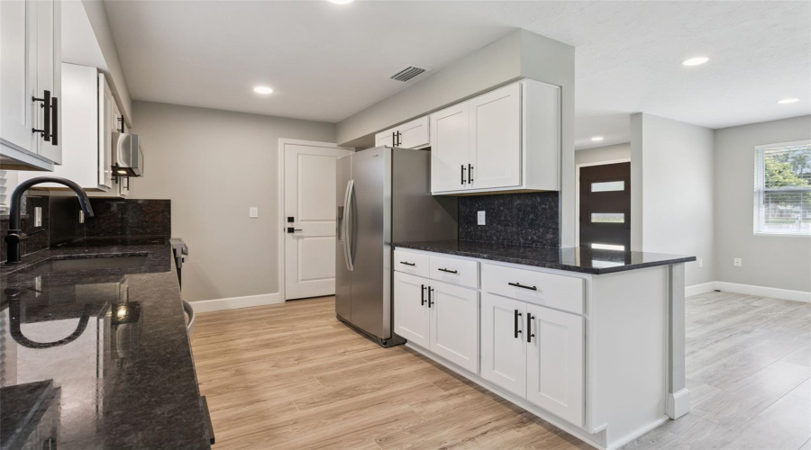 Leesburg, Florida 34788, 3 Bedroom Bedrooms, ,2 Bathroombathrooms,Residential,For Sale,Fairway,0,Mfrg5114734