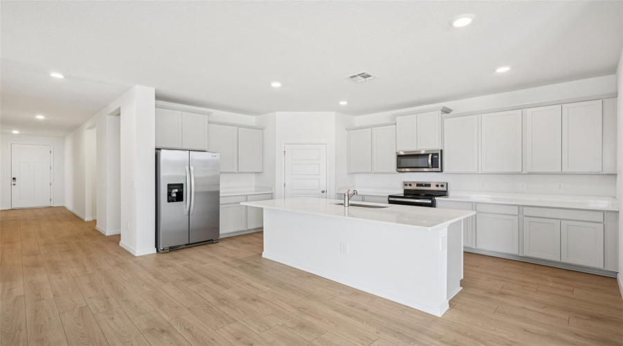 Winter Haven, Florida 33884, 5 Bedroom Bedrooms, ,3 Bathroombathrooms,Residential,For Sale,Hummingbird,0,Mfro6423839