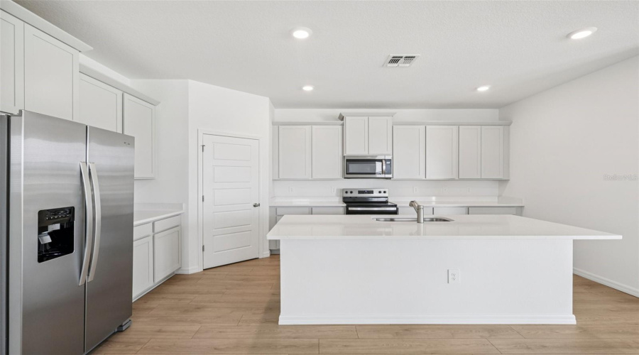 Winter Haven, Florida 33884, 5 Bedroom Bedrooms, ,3 Bathroombathrooms,Residential,For Sale,Hummingbird,0,Mfro6423839