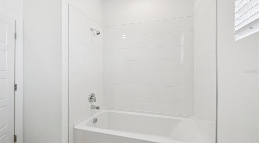 Winter Haven, Florida 33884, 5 Bedroom Bedrooms, ,3 Bathroombathrooms,Residential,For Sale,Hummingbird,0,Mfro6423839