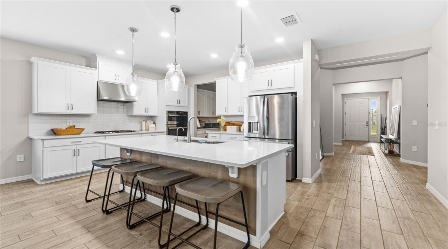 Clermont, Florida 34715, 4 Bedroom Bedrooms, ,3 Bathroombathrooms,Residential,For Sale,Ridge Pointe,0,Mfro6421239