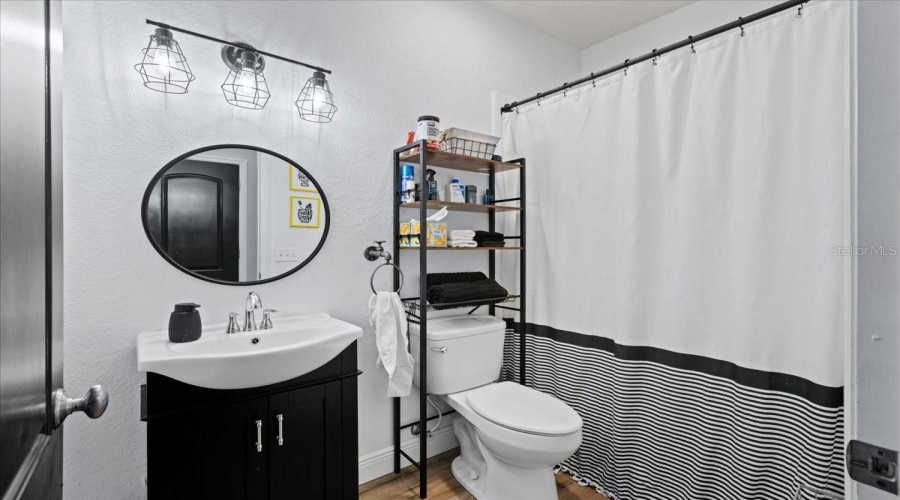 Trenton, Florida 32693, 5 Bedroom Bedrooms, ,5 Bathroombathrooms,Residential,For Sale,48Th,0,Mfrgc538338